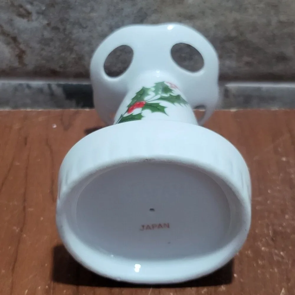 Vintage Porcelain Green Holly Leaves Berry Toothbrush Holder
